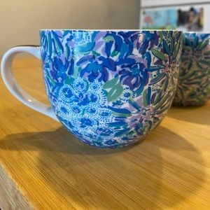 Lilly Pulitzer Gold Handle (TWO)Ceramic Mug 12 Ounce Blue